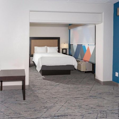 Holiday Inn Express Hotel & Suites Jacksonville Airport By Ihg Exteriör bild