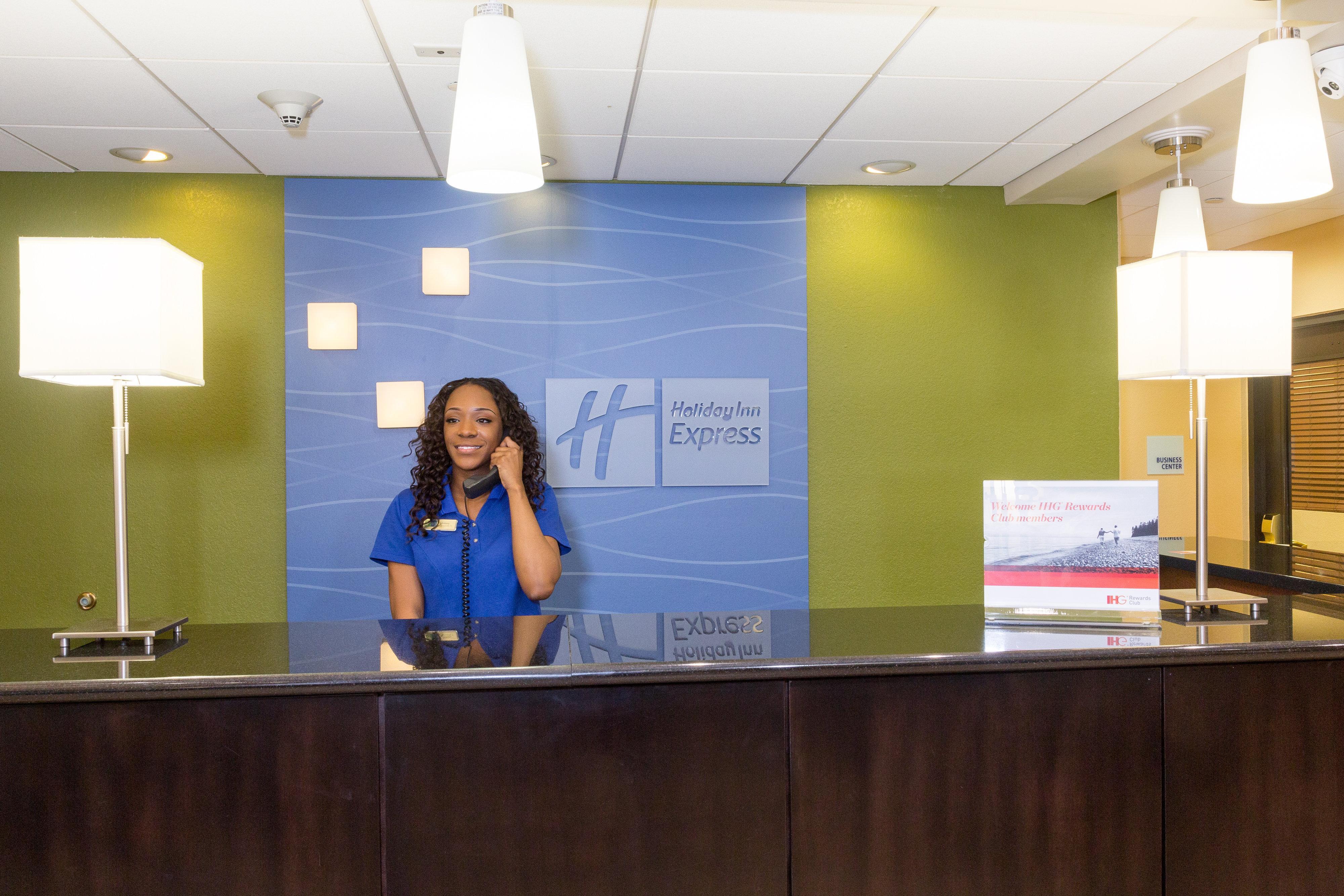 Holiday Inn Express Hotel & Suites Jacksonville Airport By Ihg Exteriör bild