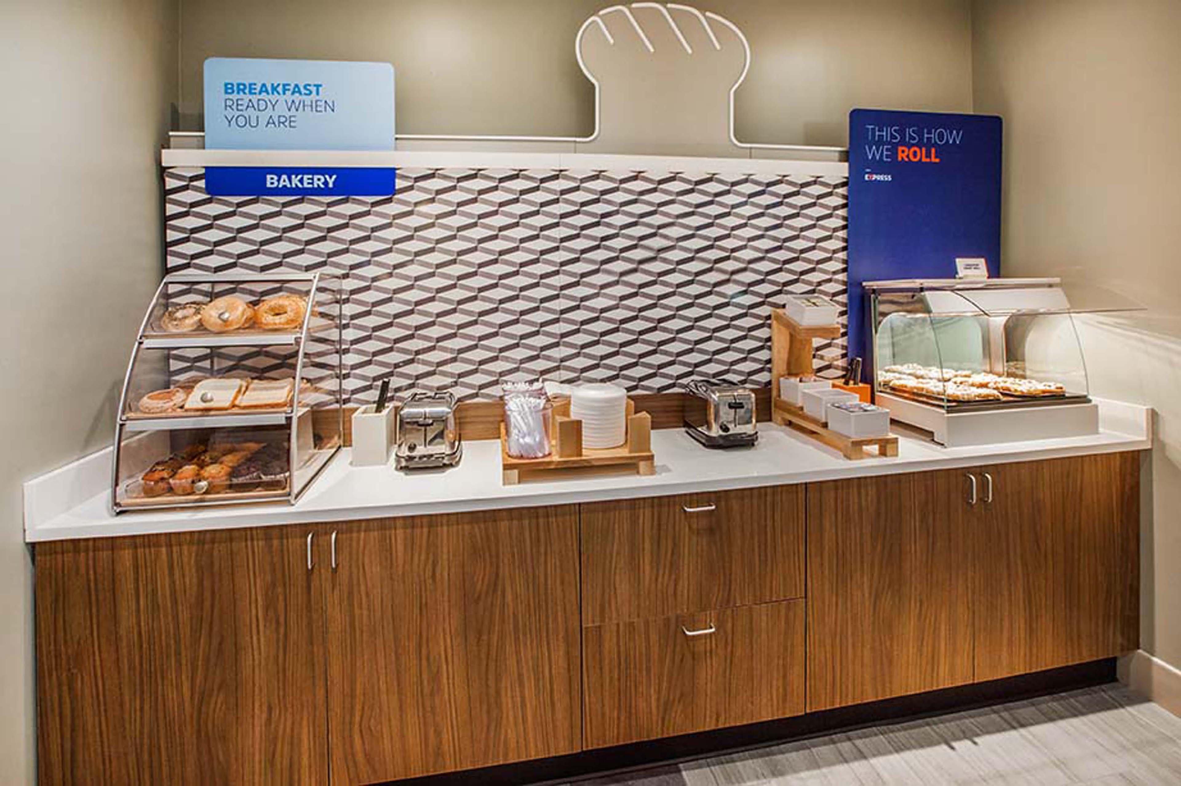 Holiday Inn Express Hotel & Suites Jacksonville Airport By Ihg Exteriör bild
