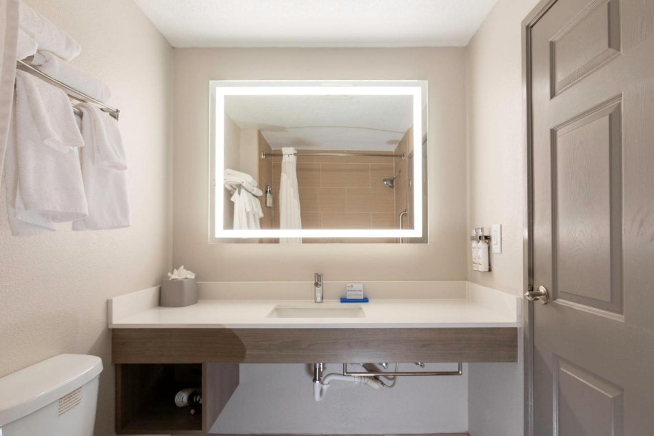 Holiday Inn Express Hotel & Suites Jacksonville Airport By Ihg Exteriör bild